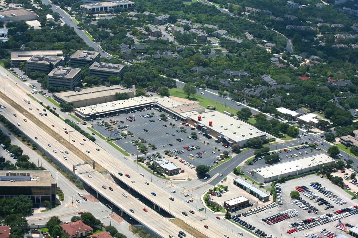 Balcones Woods Shopping Center